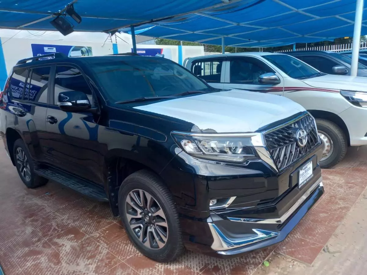 Toyota Landcruiser Prado   - 2016