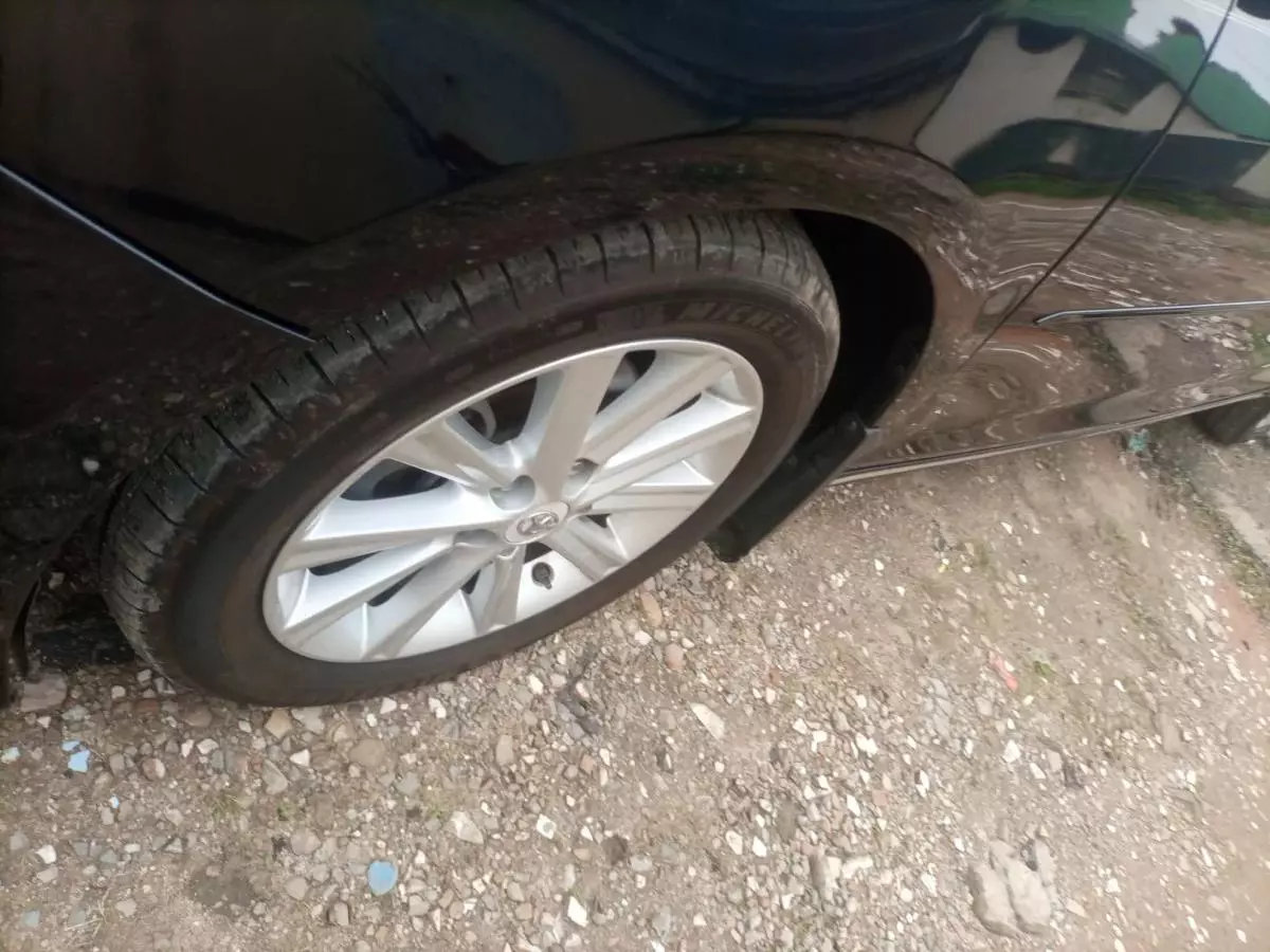 Toyota Camry - 2012