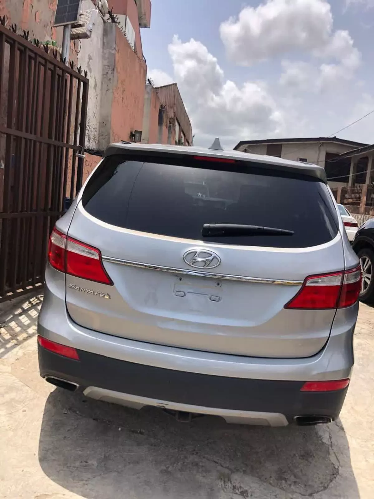 Hyundai Santa Fe   - 2013