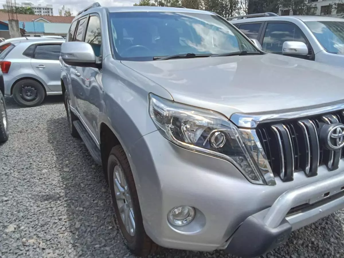 Toyota Landcruiser Prado   - 2017