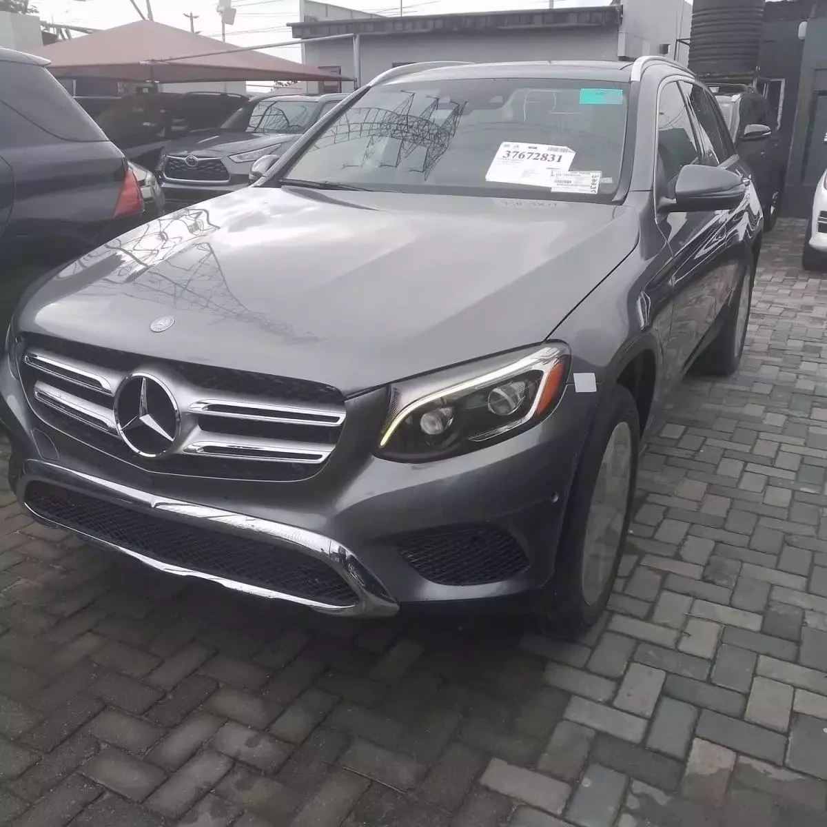 Mercedes-Benz GLC 300   - 2017