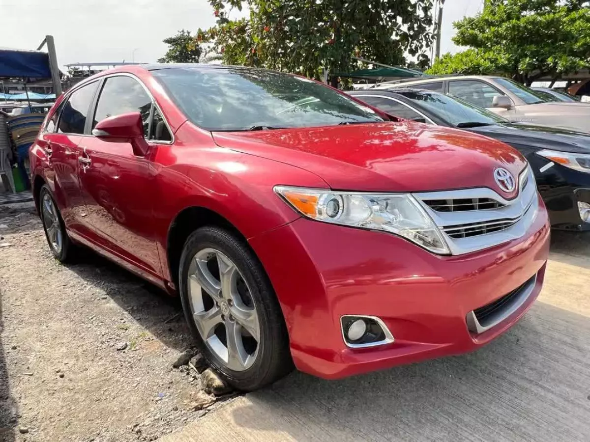 Toyota Venza   - 2013