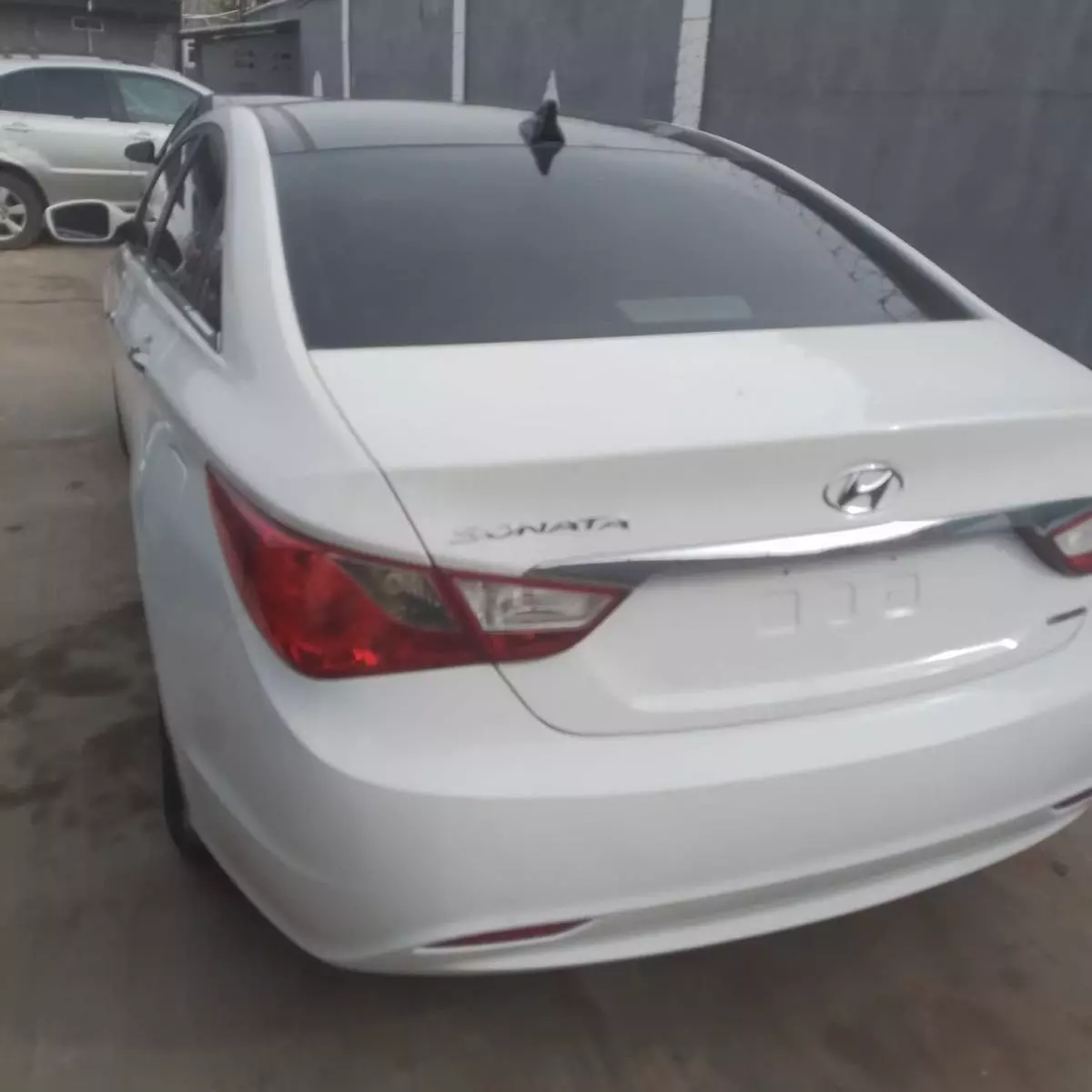 Hyundai Sonata   - 2013