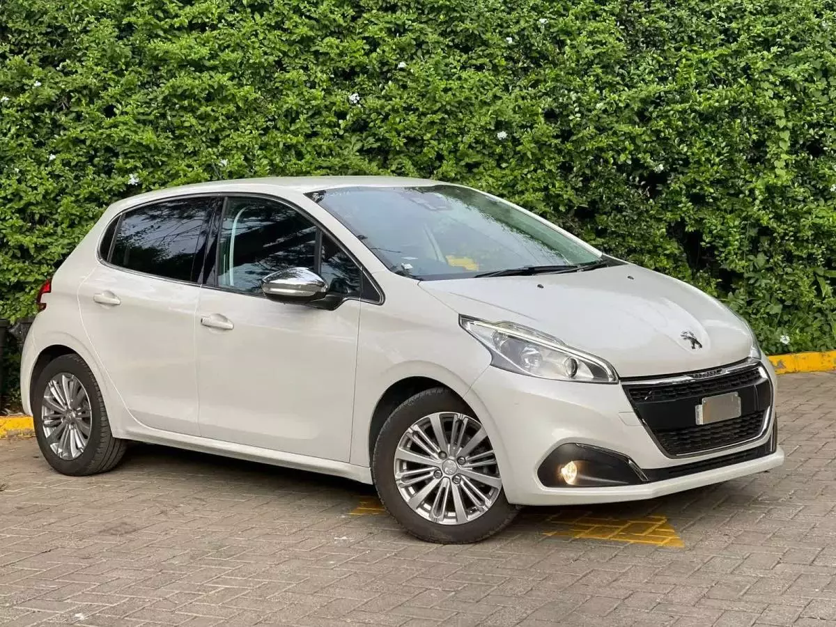 Peugeot 208 - 2016