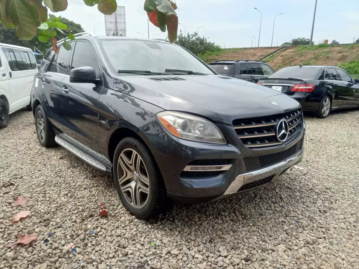 Mercedes-Benz ML 350   - 2012