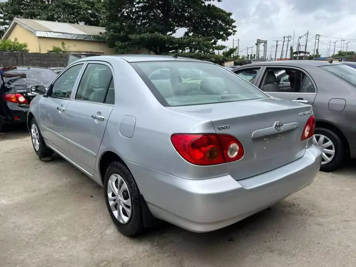 Toyota Corolla   - 2007