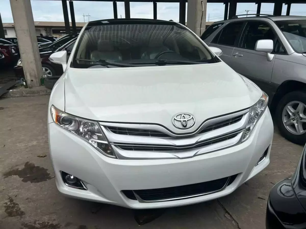 Toyota Venza   - 2015