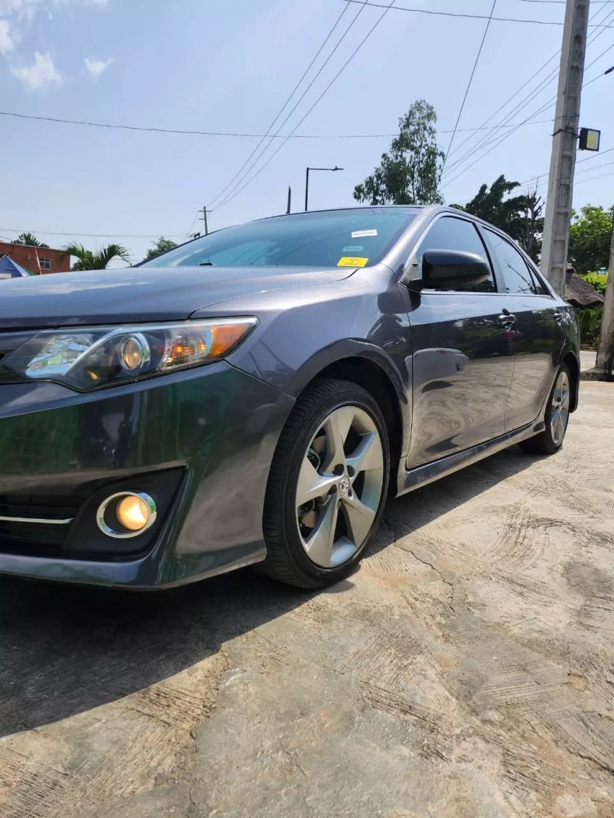 Toyota Camry   - 2014