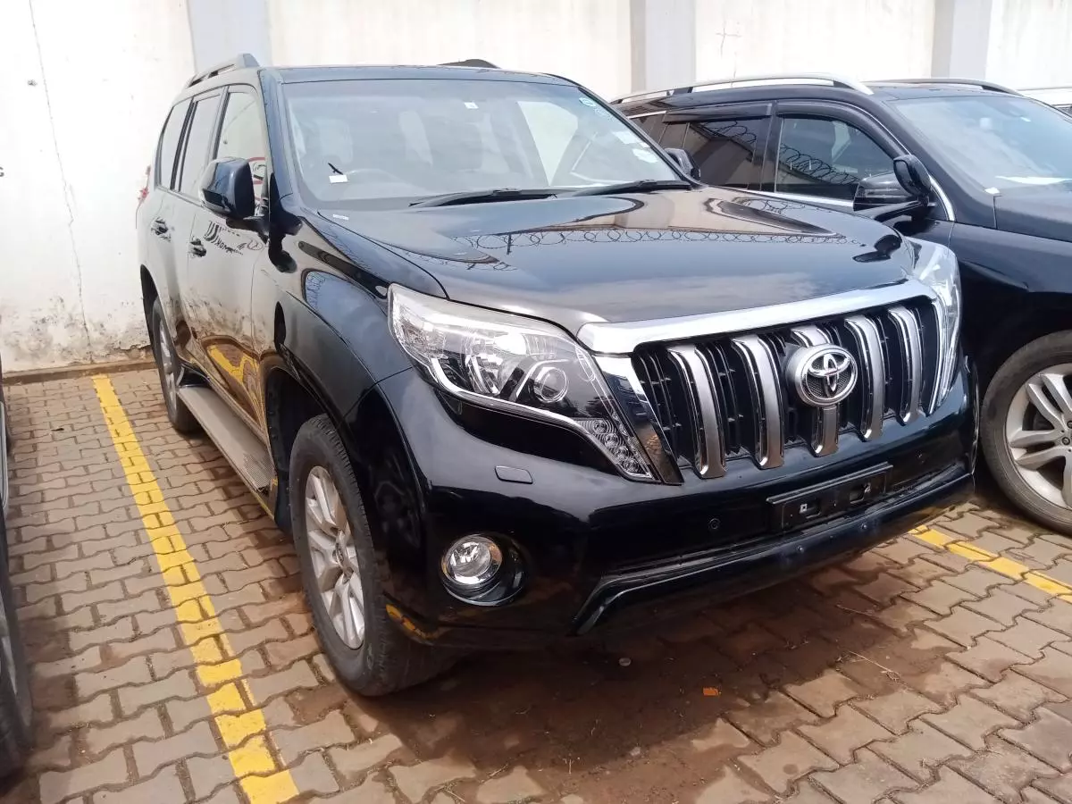 Toyota Landcruiser Prado   - 2016