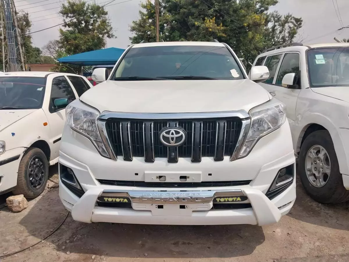 Toyota Landcruiser Prado - 2011