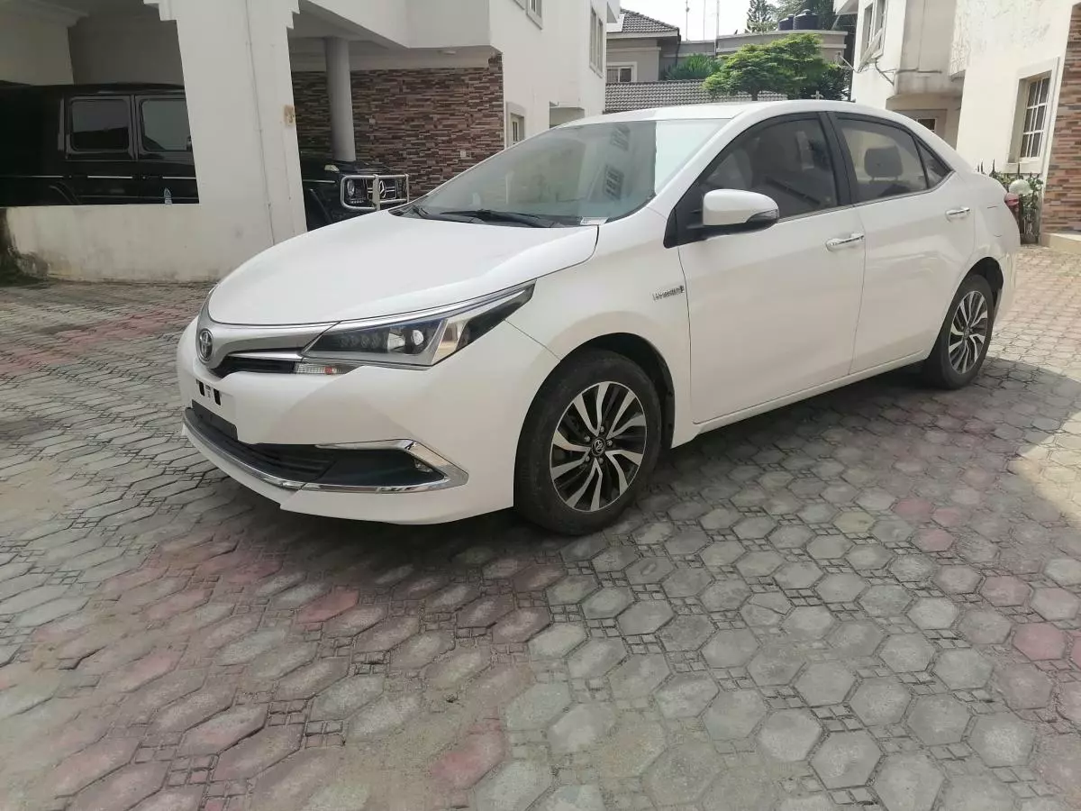 Toyota Corolla Hybrid    - 2019