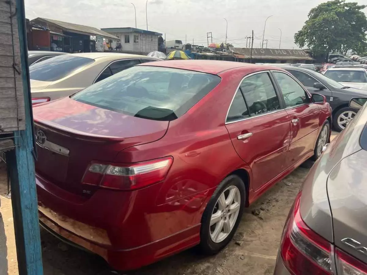 Toyota Camry   - 2008