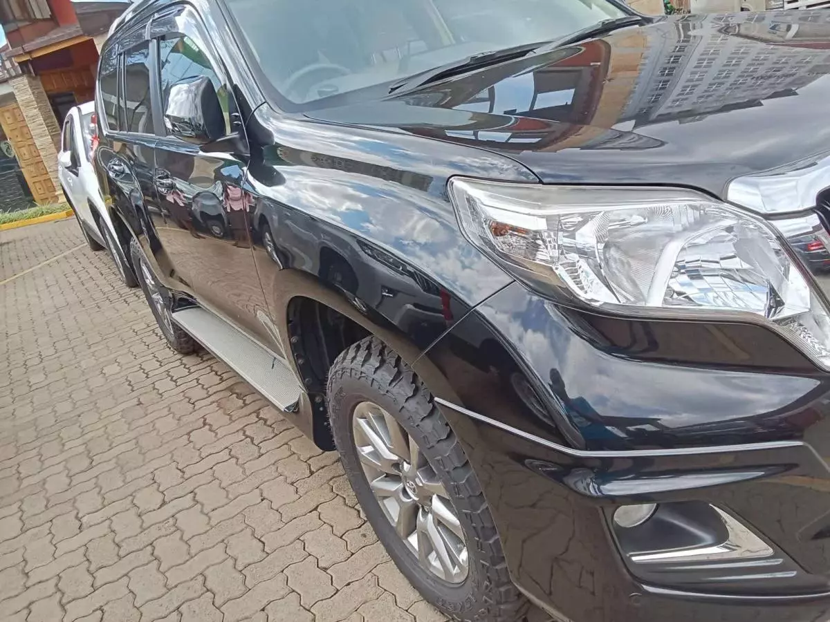 Toyota Landcruiser Prado   - 2015