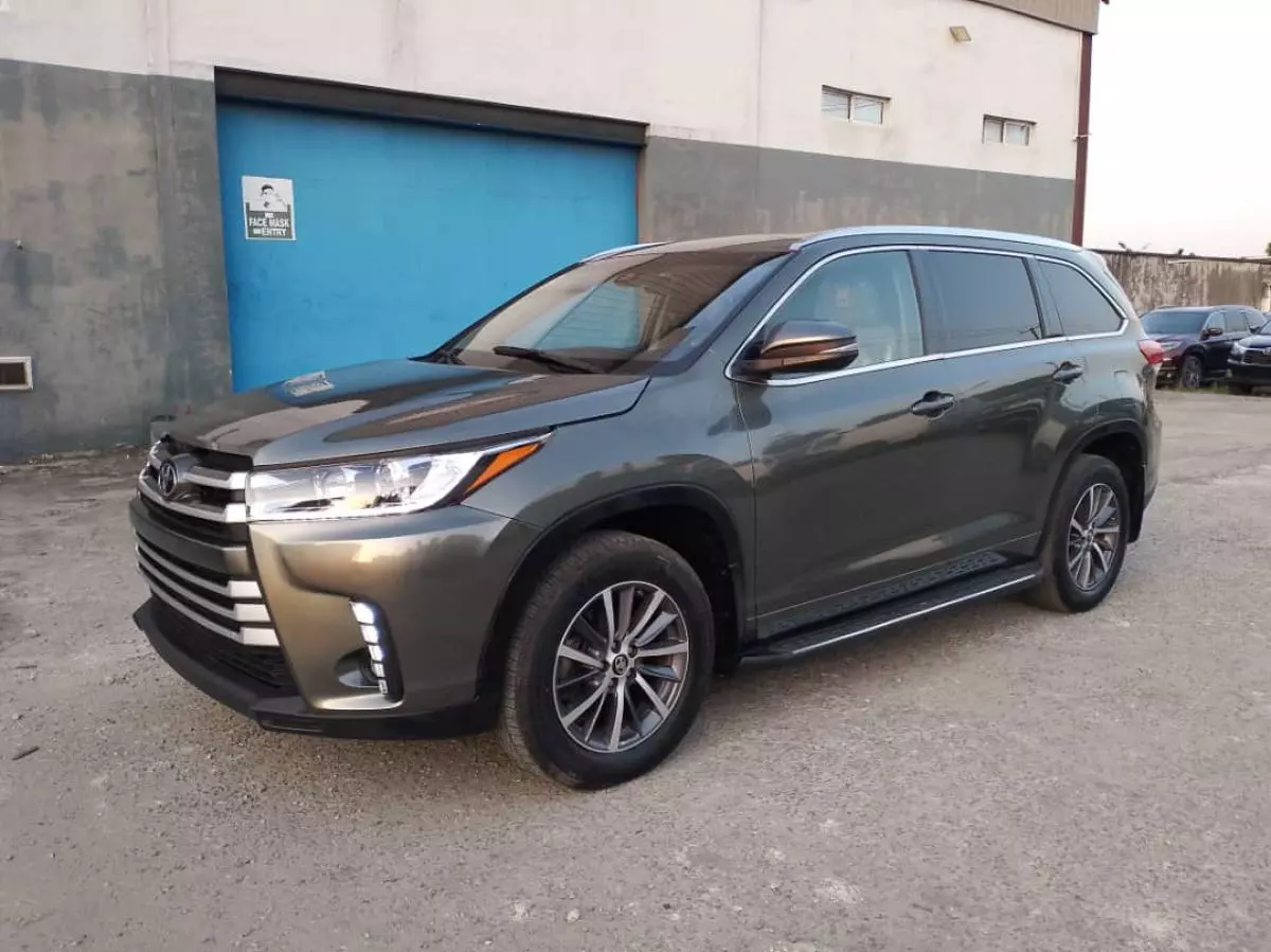 Toyota Highlander   - 2018