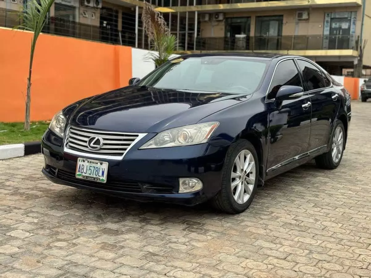 Lexus ES 350   - 2012