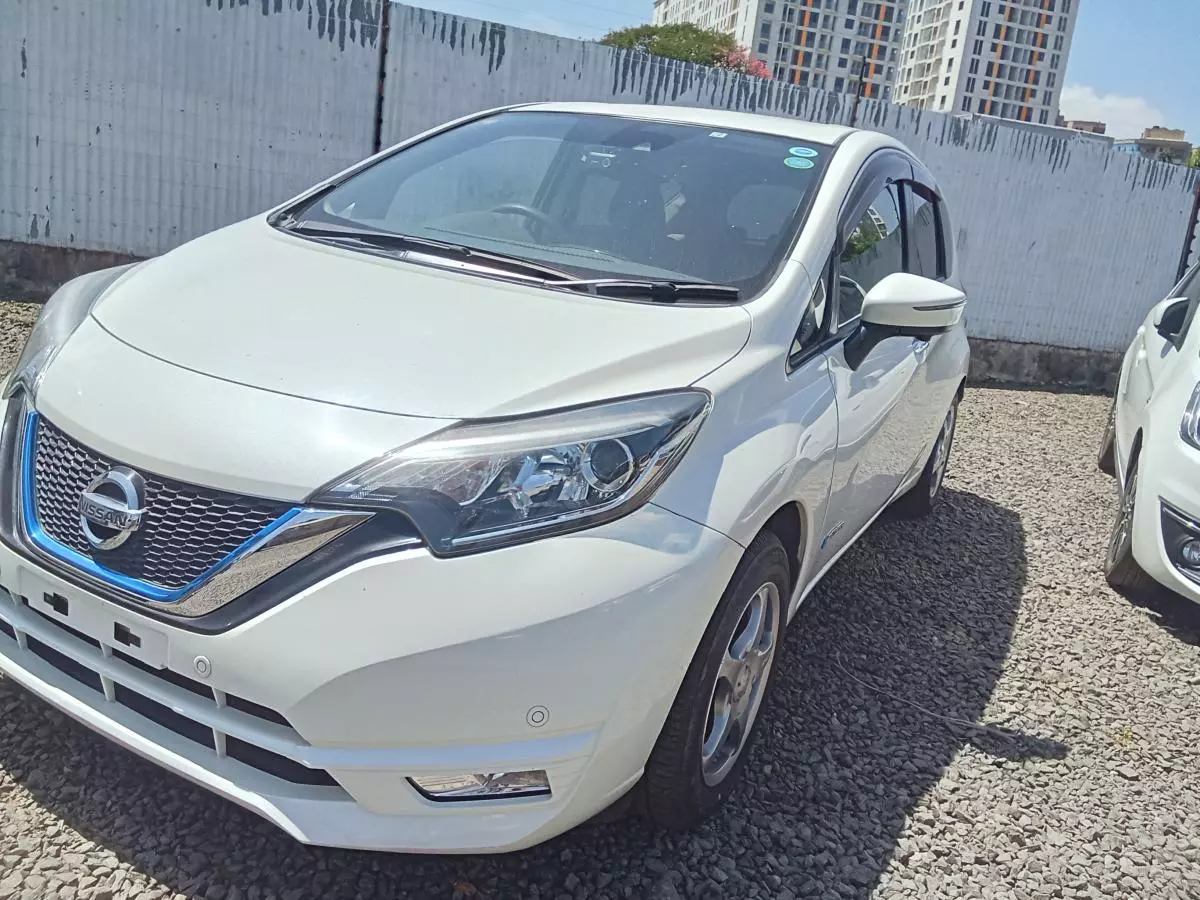 Nissan Note Hybrid E-Power   - 2017