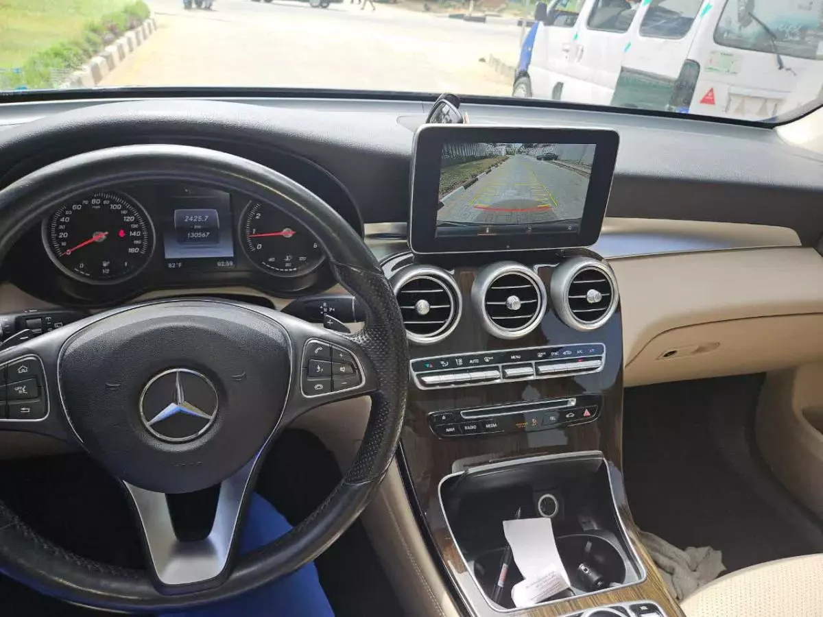 Mercedes-Benz GLC 300   - 2016