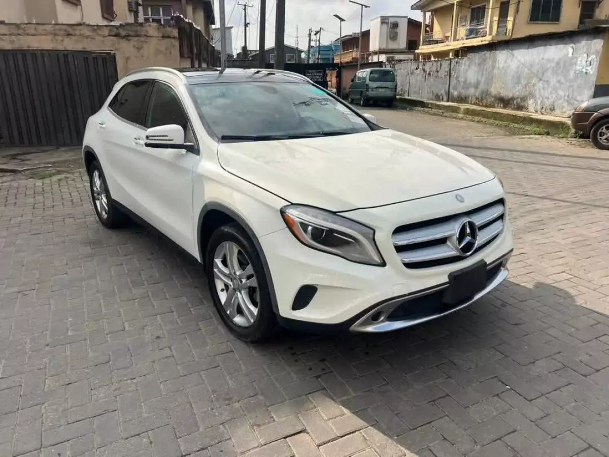 Mercedes-Benz GLA 250   - 2015