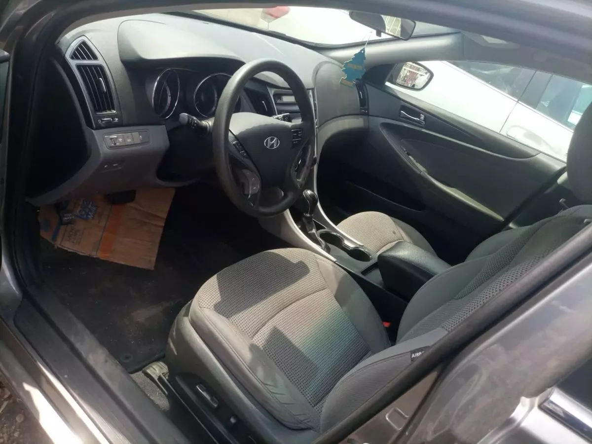 Hyundai Sonata - 2011