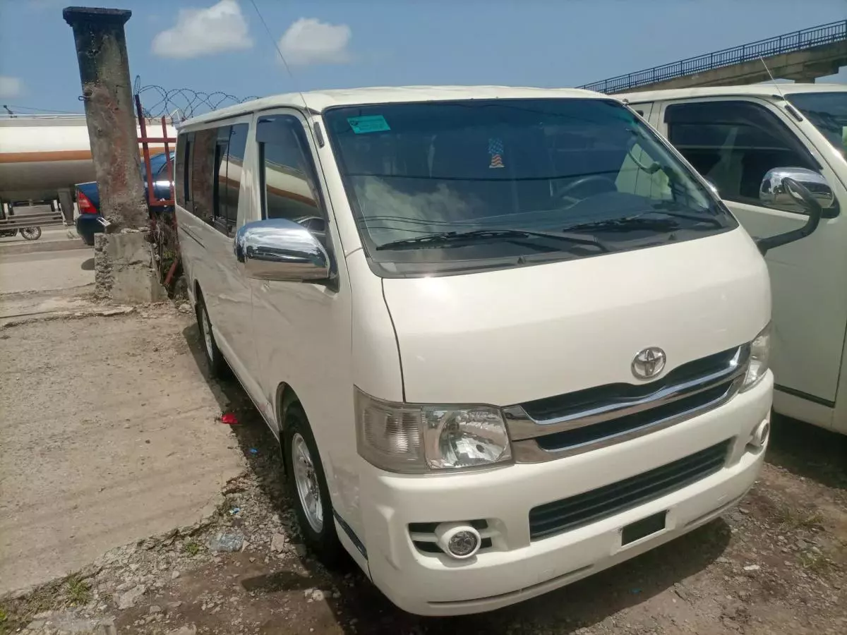 Toyota Hiace   - 2008