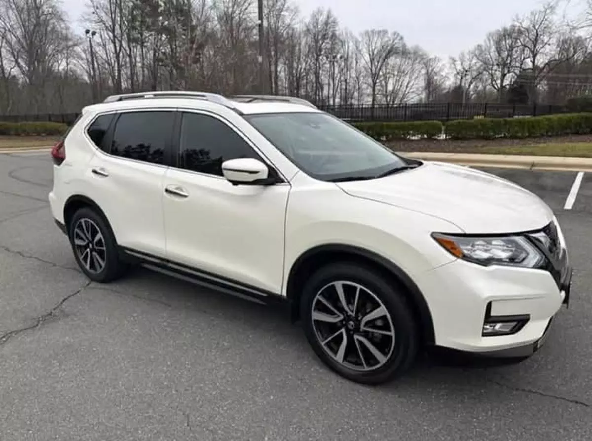 Nissan Rogue   - 2017