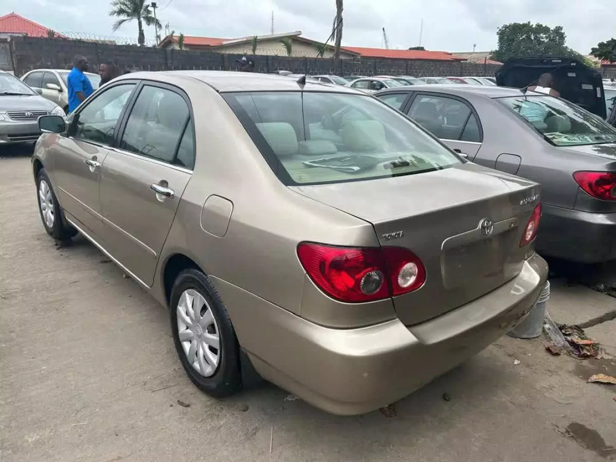 Toyota Corolla   - 2006