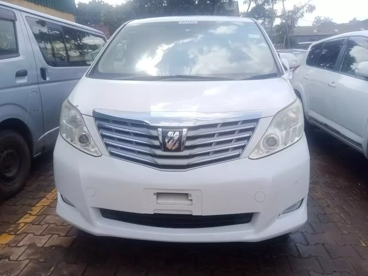 Toyota Alphard   - 2010