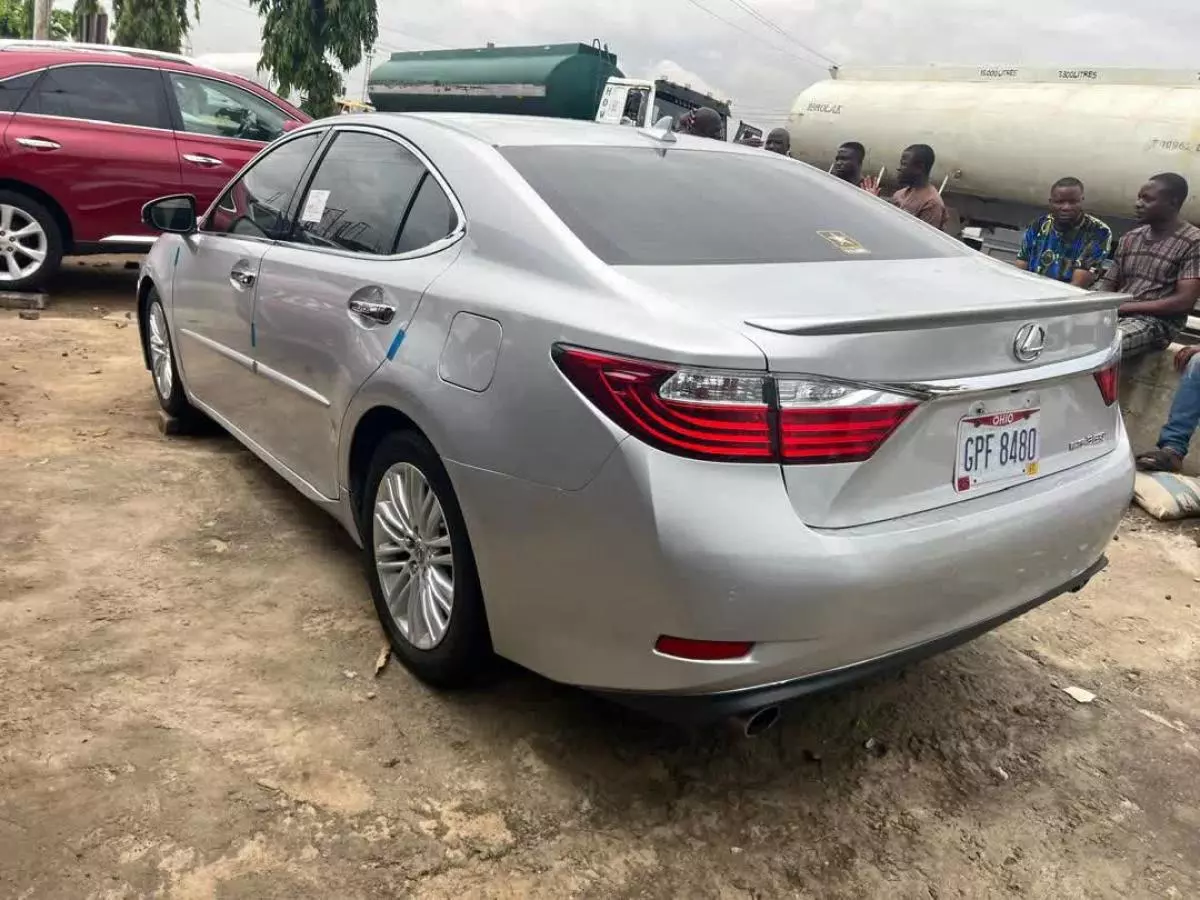 Lexus ES 350   - 2014