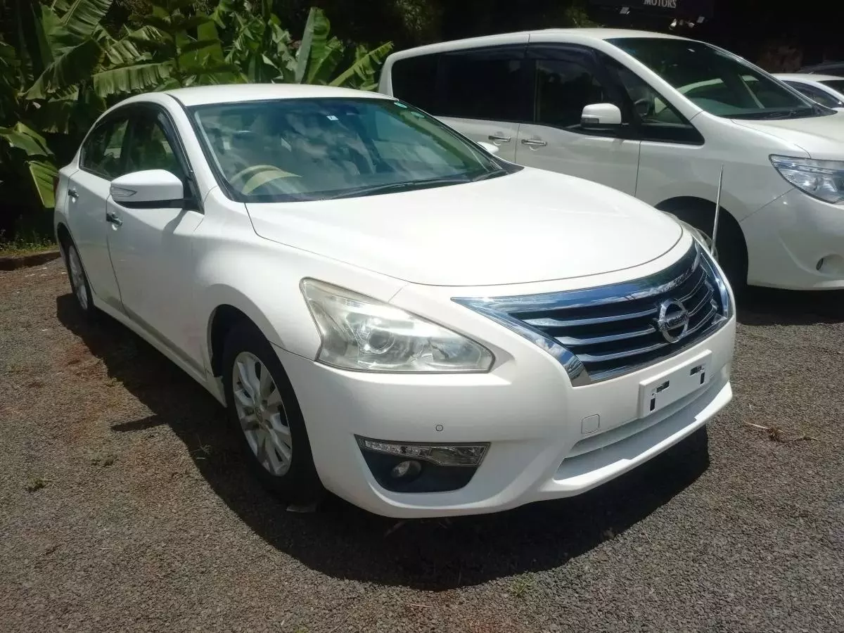 Nissan Teana   - 2015