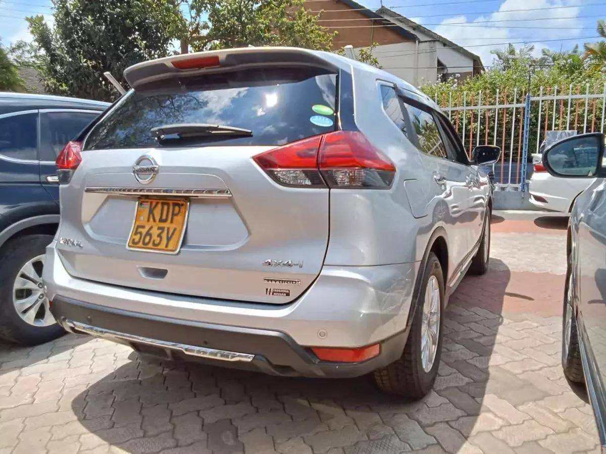 Nissan EXTRAIL HYBRID   - 2018