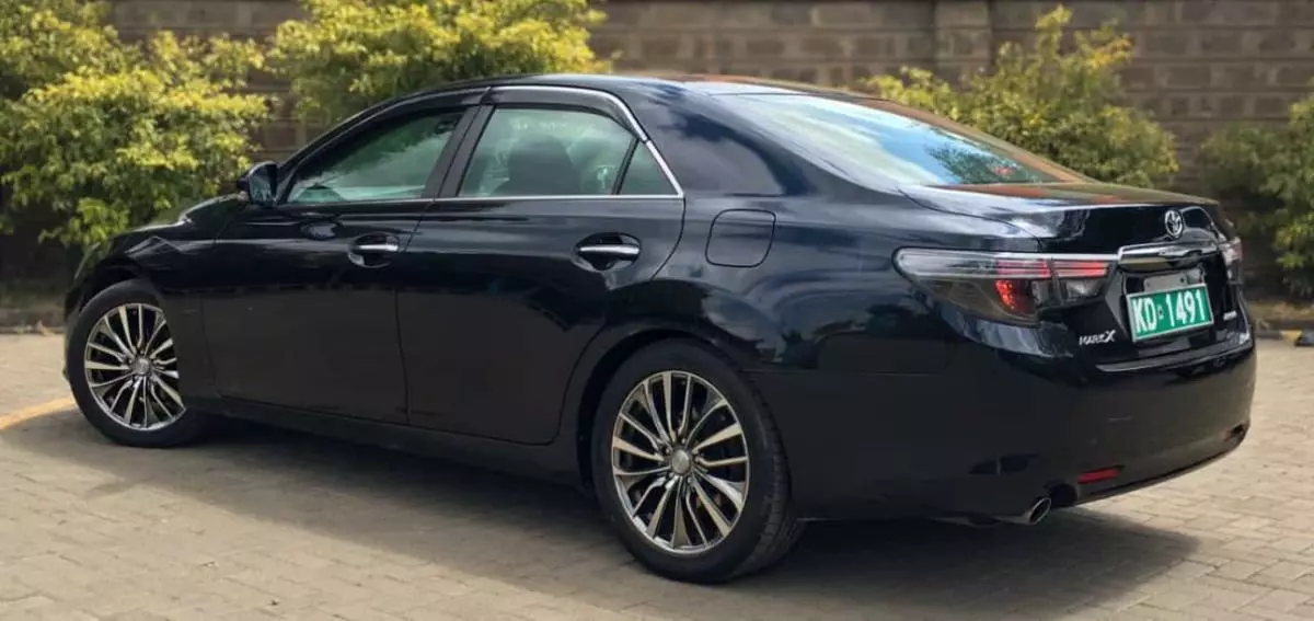 Toyota Mark X   - 2017