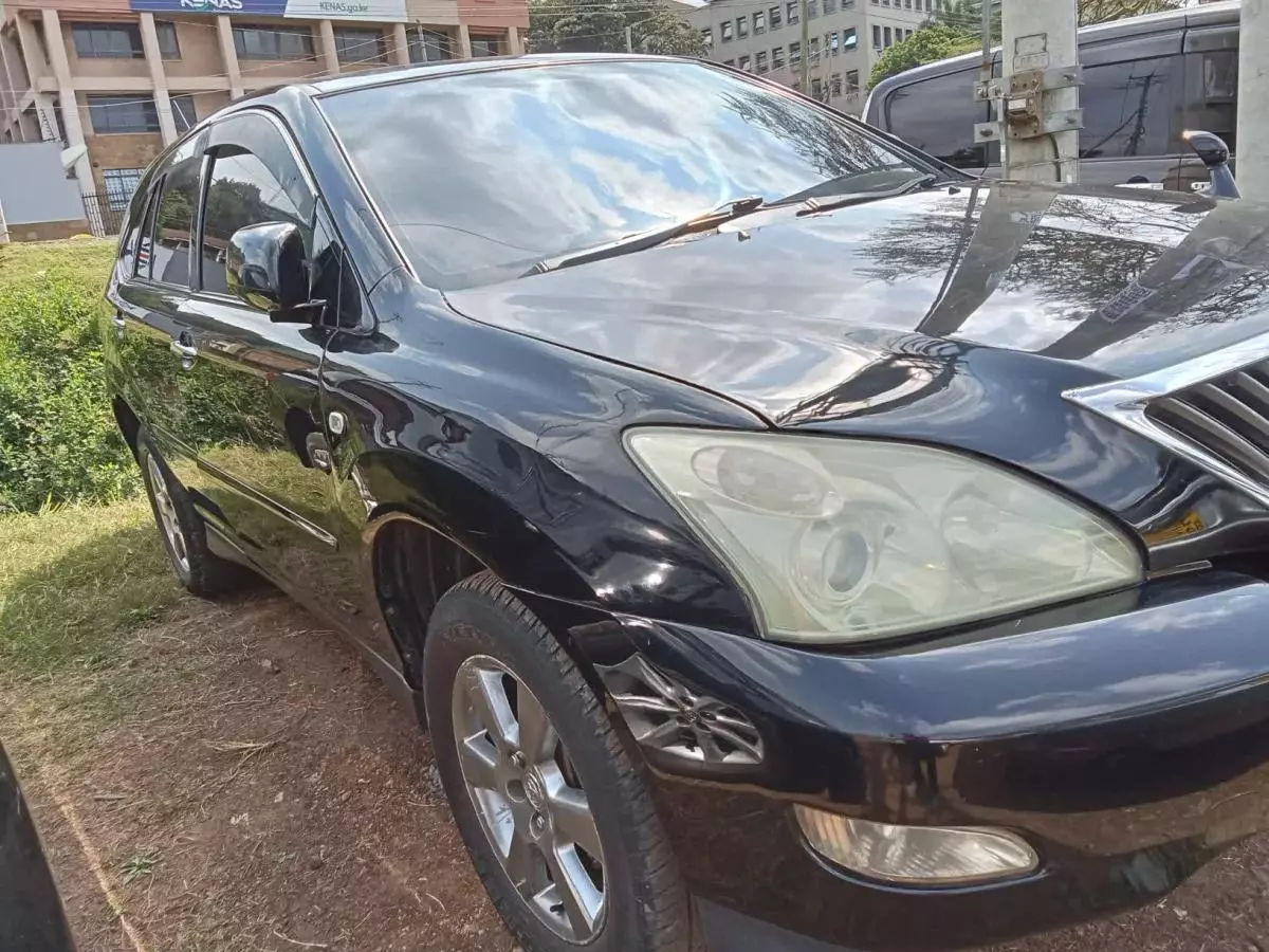 Toyota Harrier   - 2010