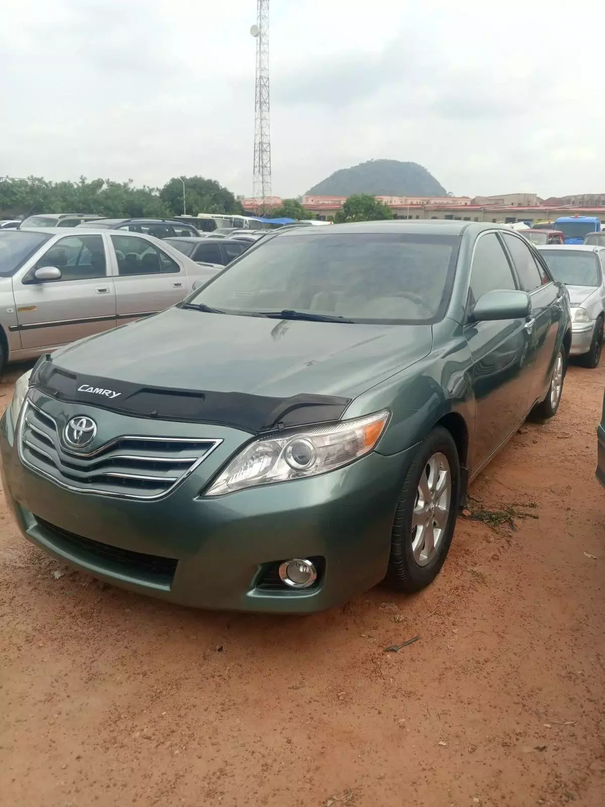 Toyota Camry   - 2010