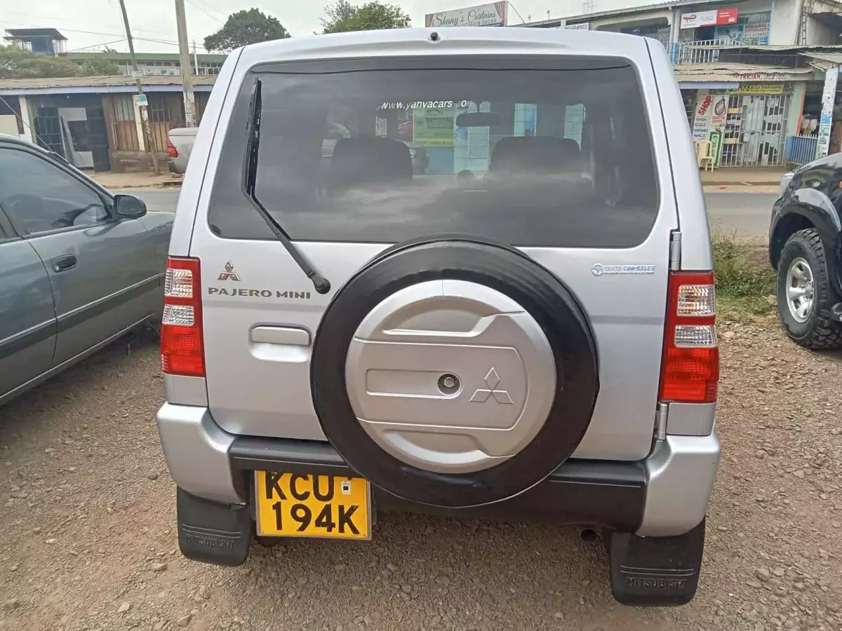 Mitsubishi Pajero Mini    - 2013