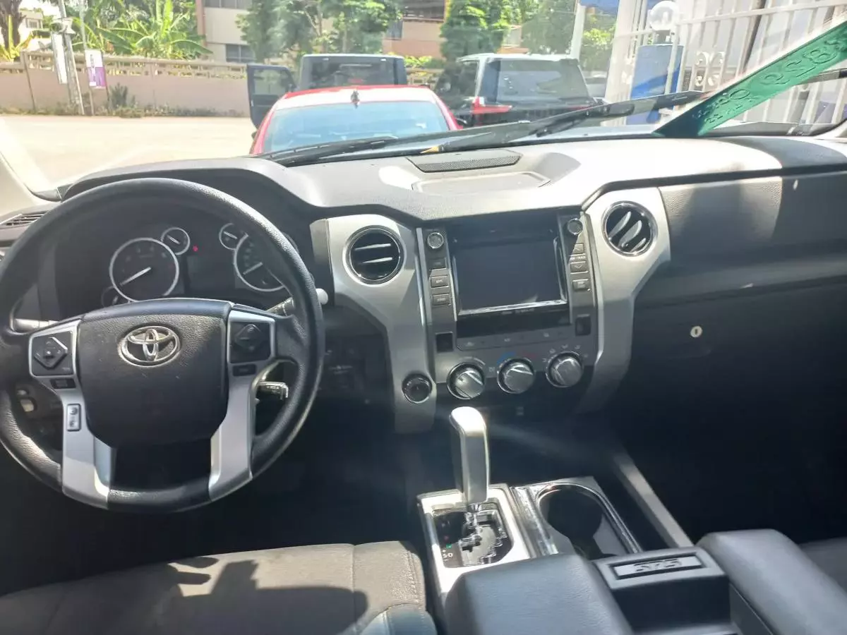 Toyota Tundra - 2017