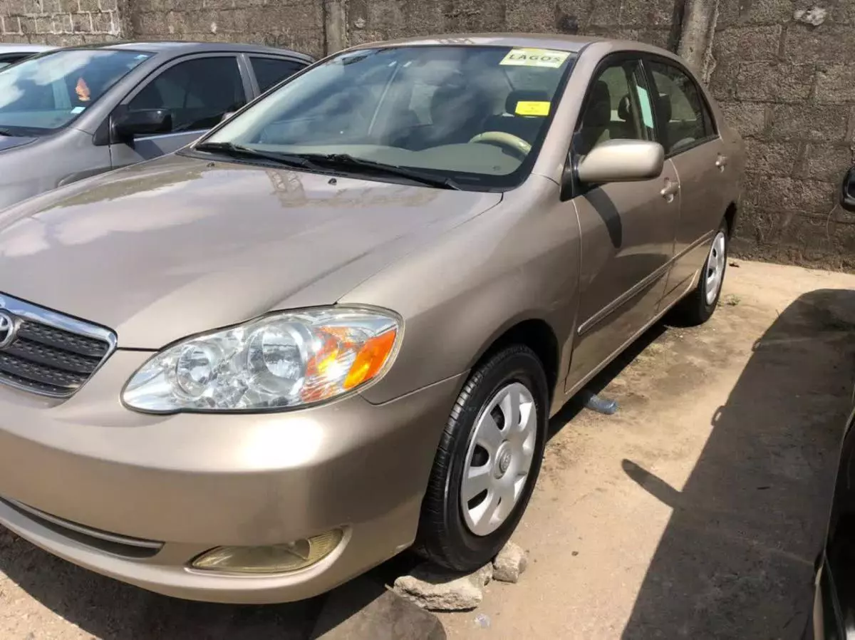 Toyota Corolla - 2005