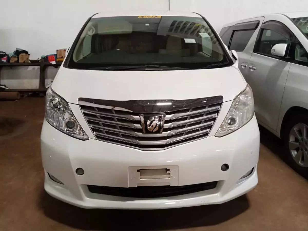 Toyota Alphard   - 2009