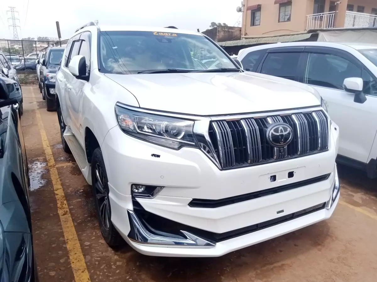 Toyota Landcruiser Prado   - 2019