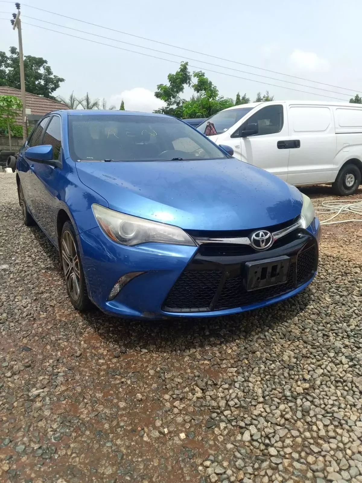 Toyota Camry   - 2016