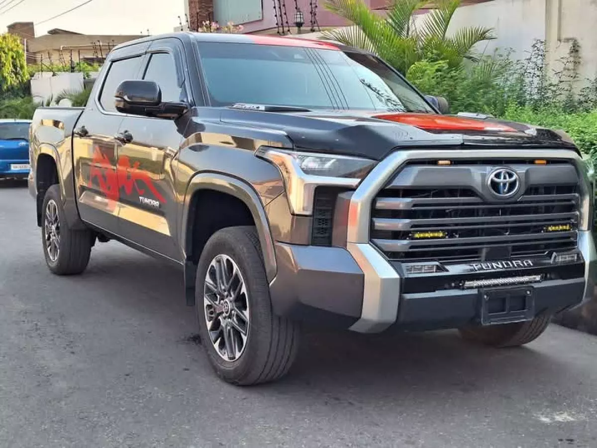 Toyota Tundra   - 2022