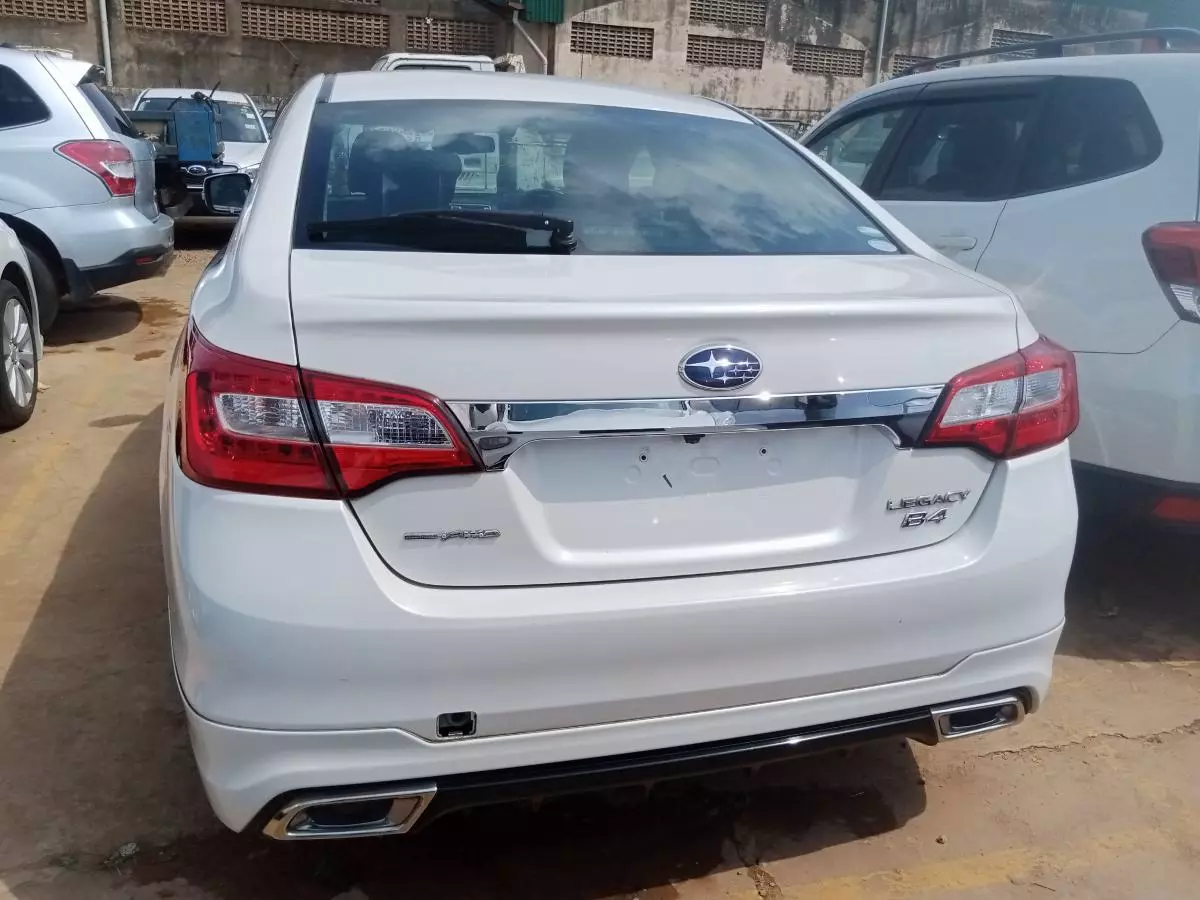 Subaru Legacy B4   - 2015