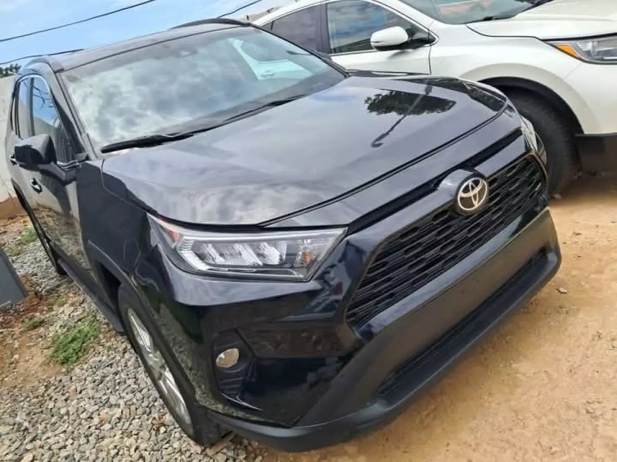 Toyota RAV 4   - 2021