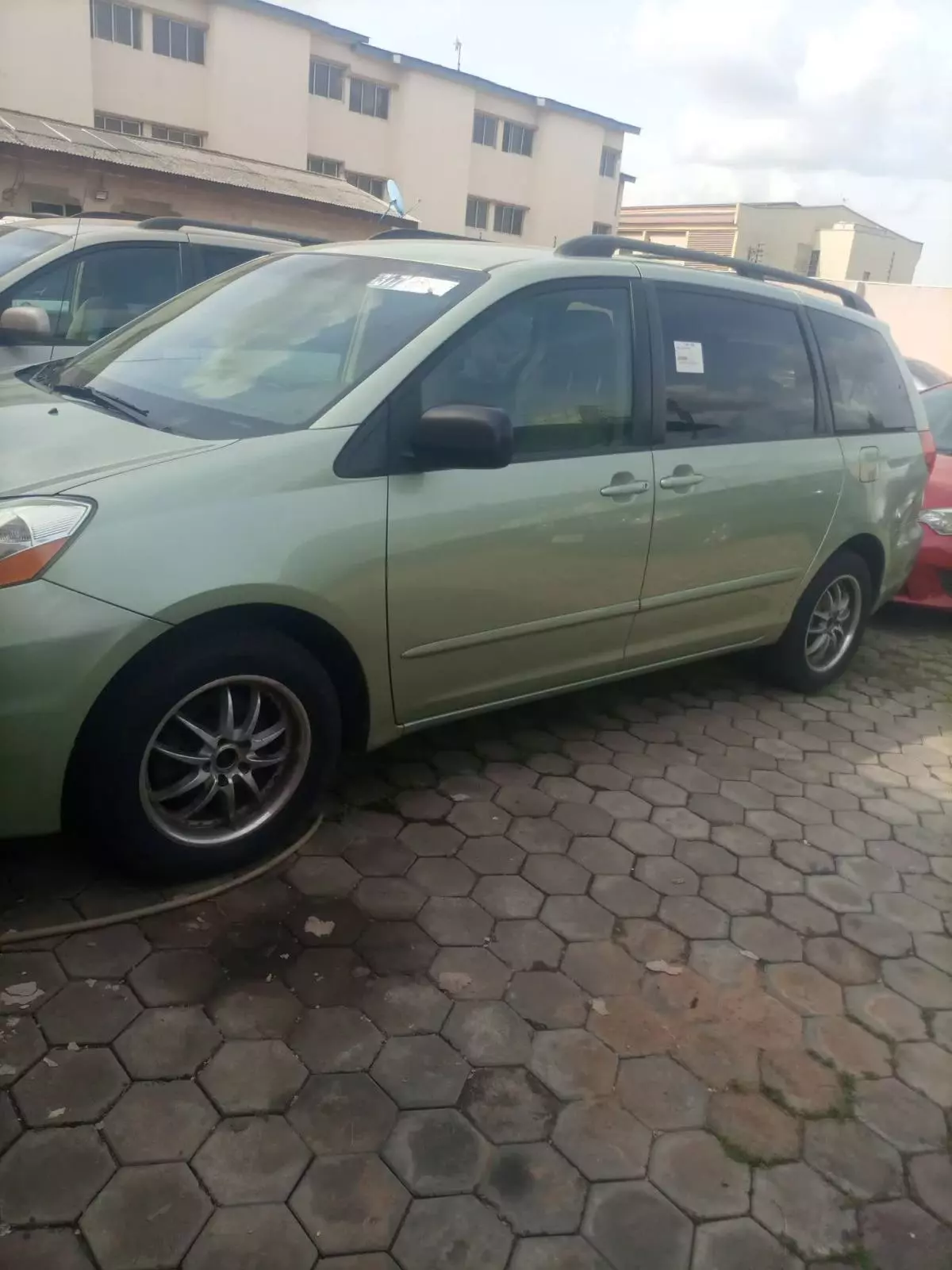 Toyota Sienna   - 2009