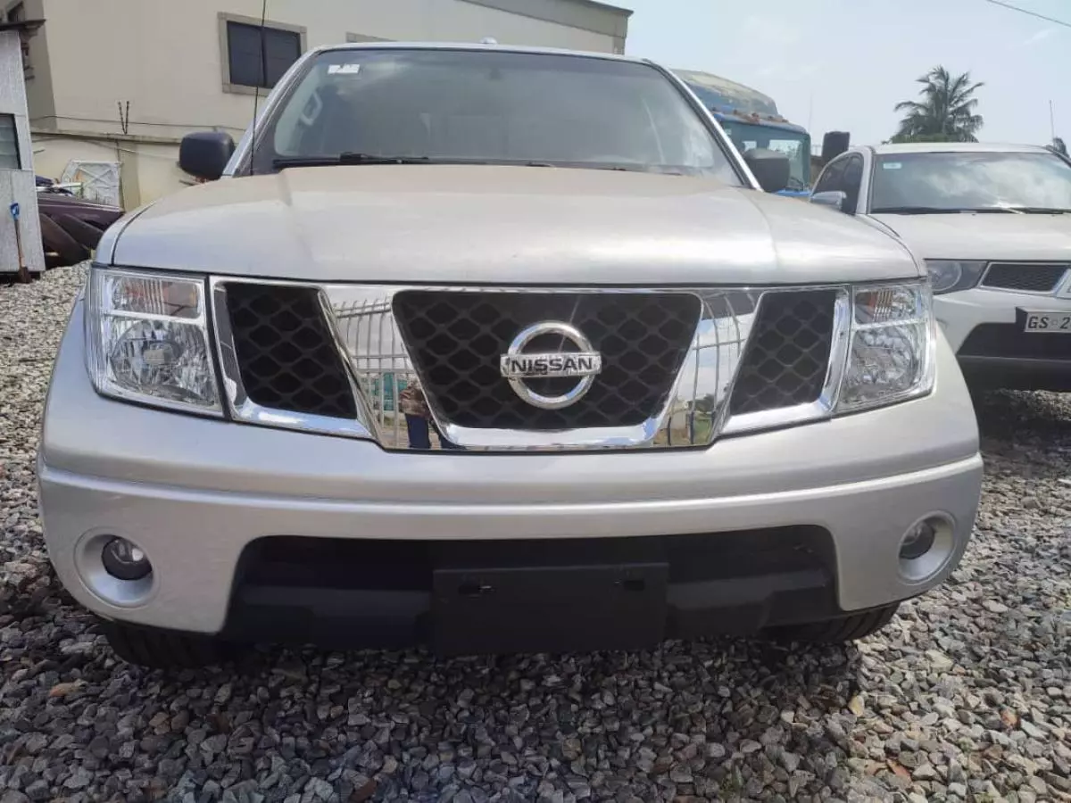 Nissan Frontier   - 2014