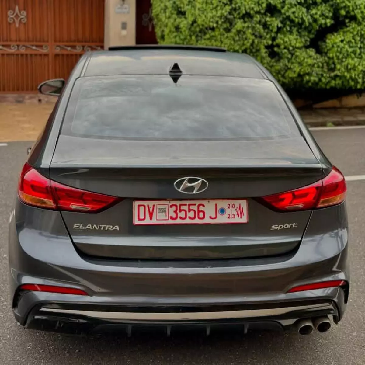 Hyundai Elantra   - 2018