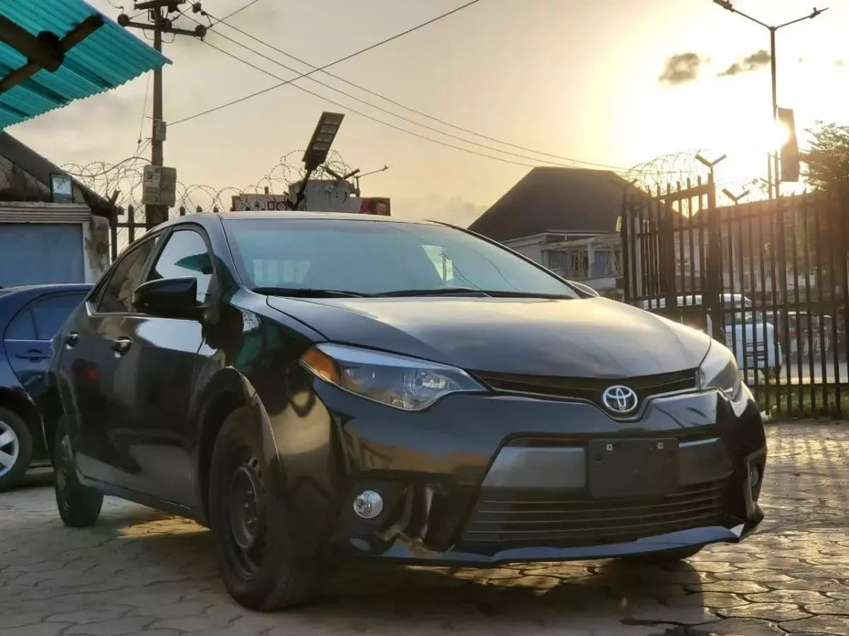 Toyota Corolla   - 2015