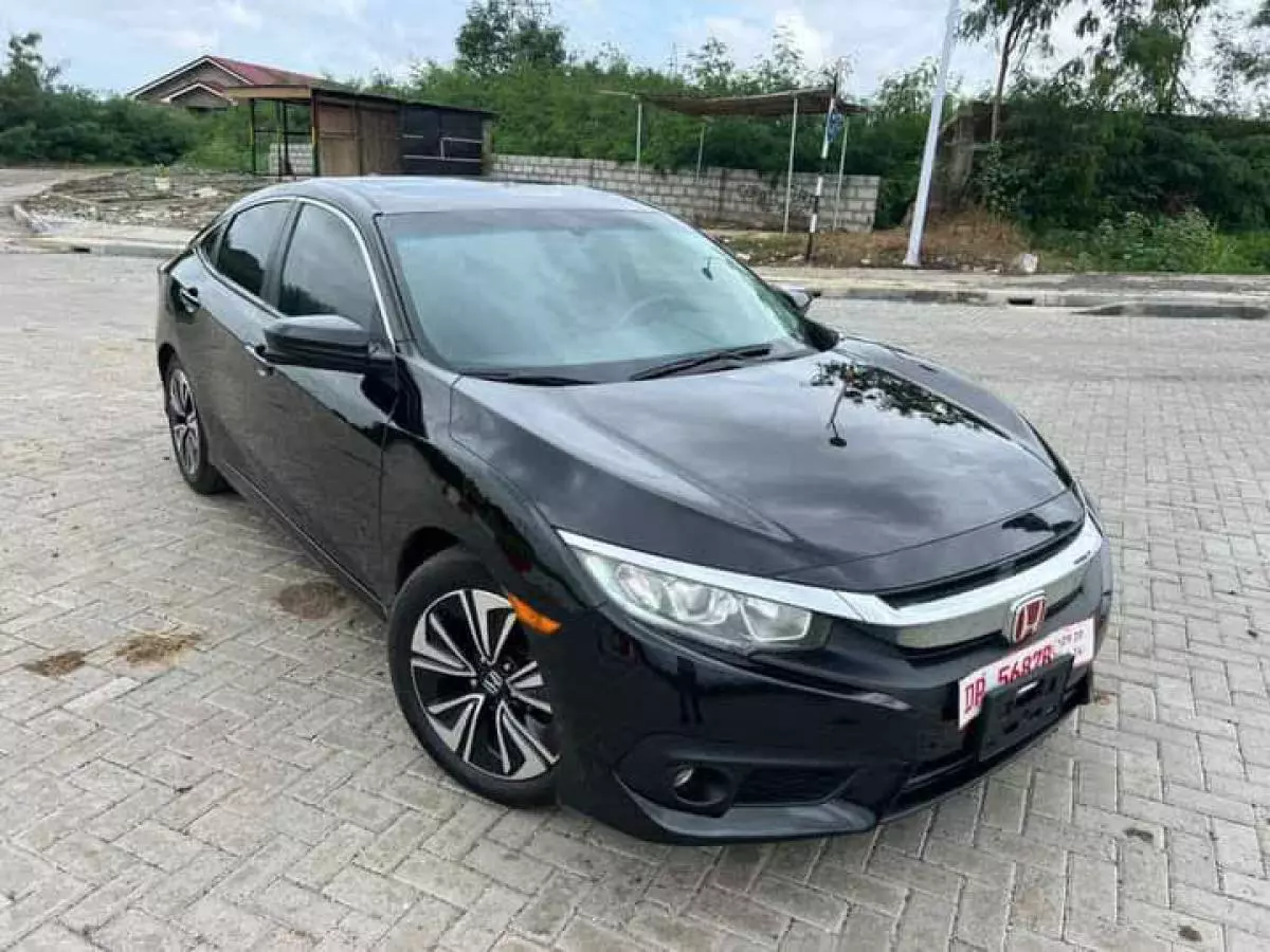 Honda Civic   - 2017