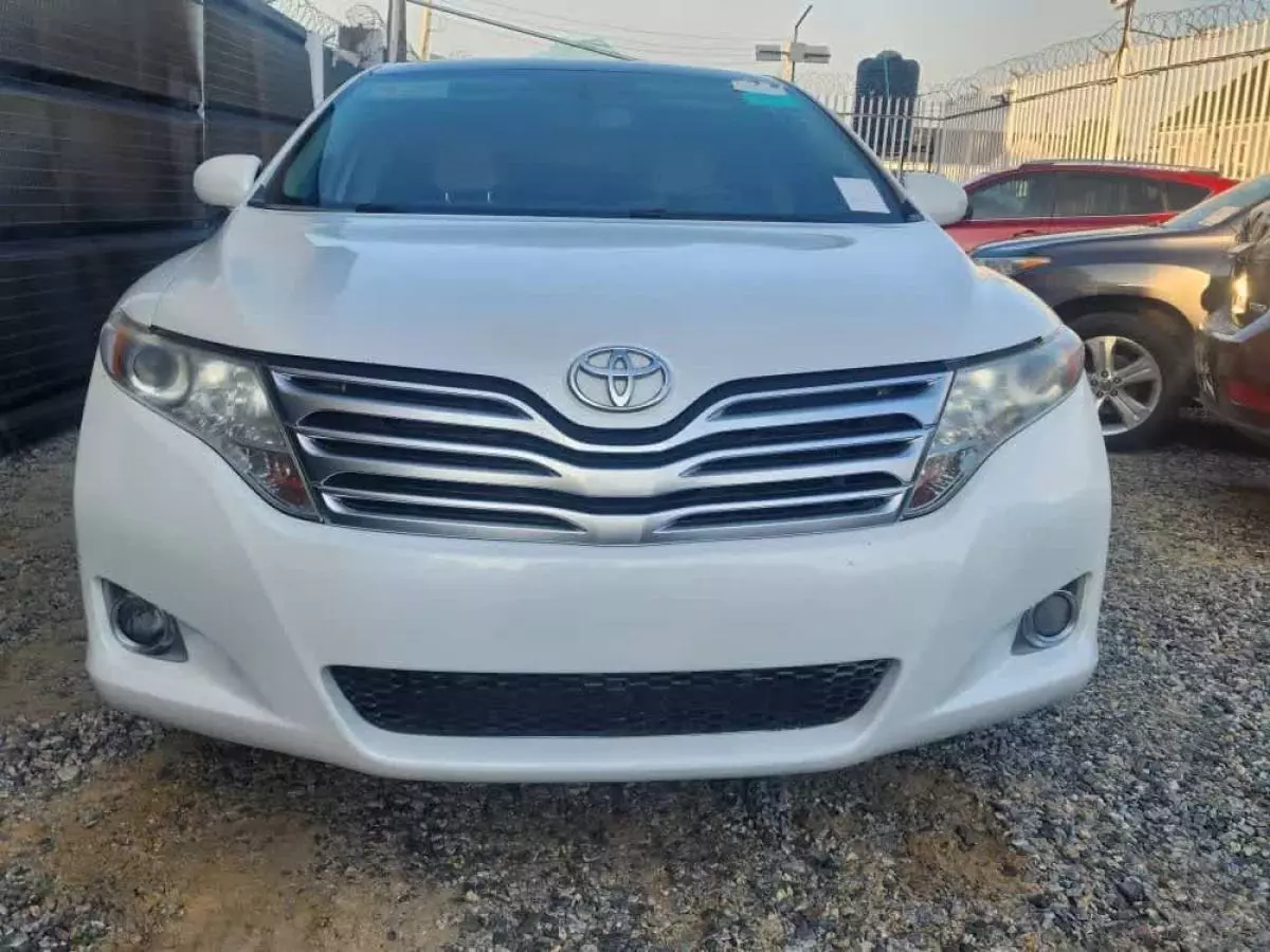 Toyota Venza   - 2012