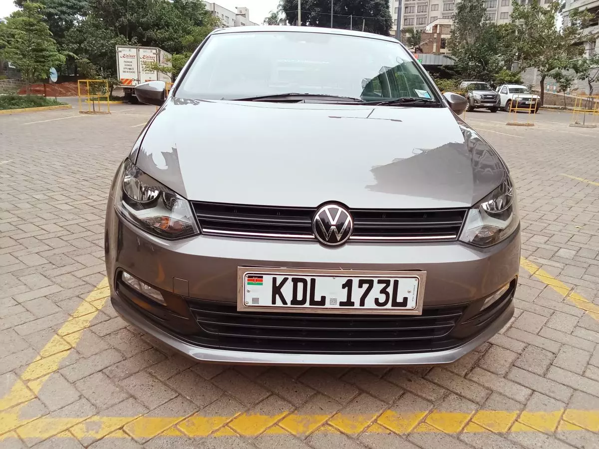 Volkswagen Polo   - 2022