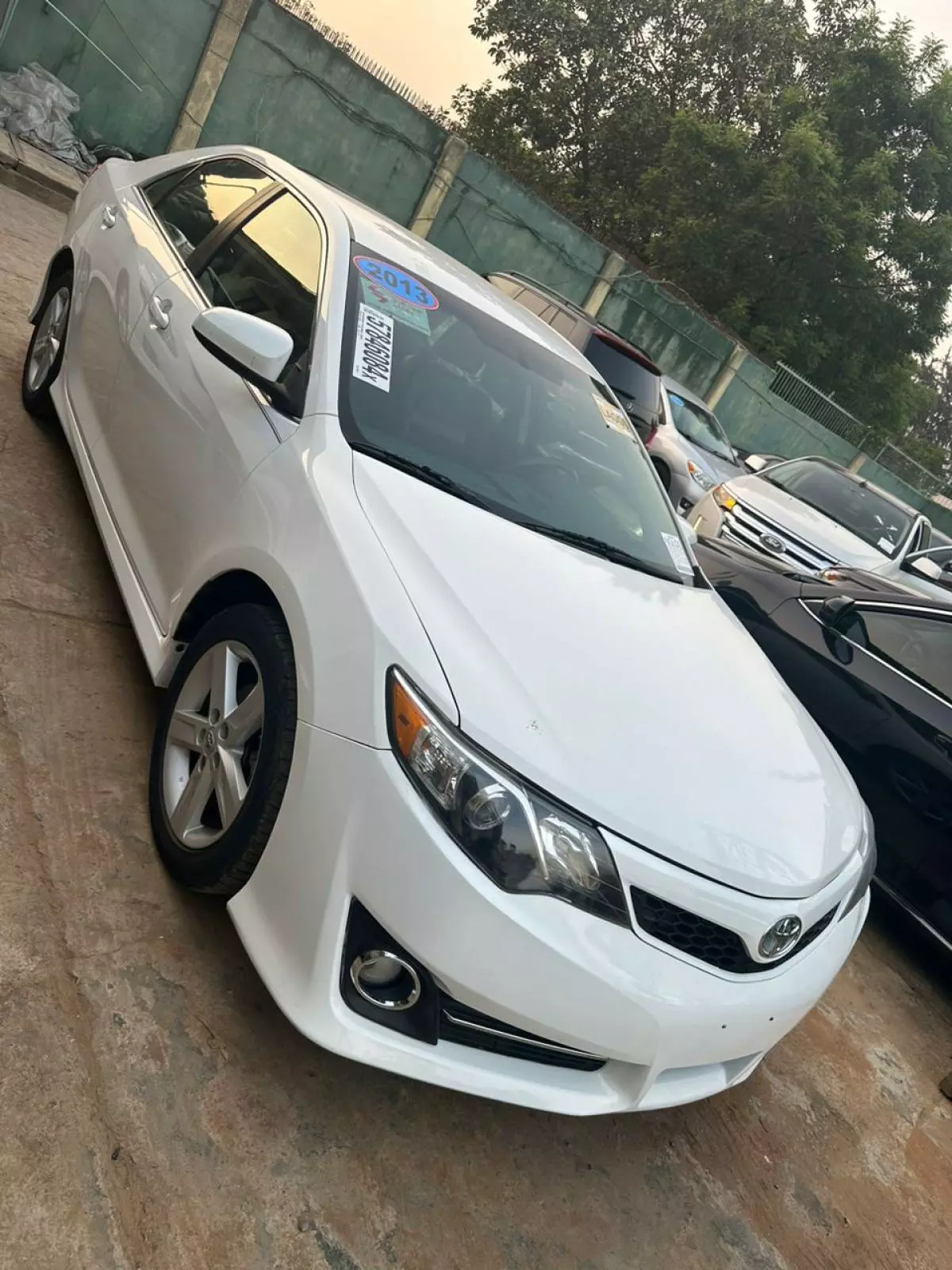 Toyota Camry   - 2013